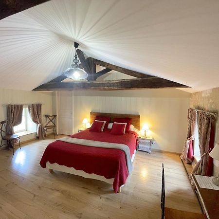 Chambres d'Hôtes Le Tilleul Saint-Hilaire-des-Loges Extérieur photo