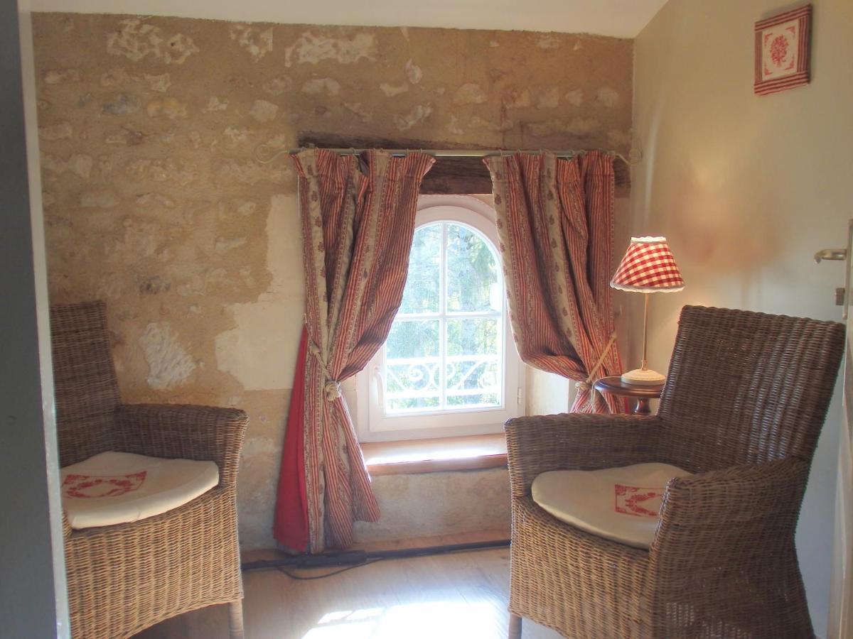 Chambres d'Hôtes Le Tilleul Saint-Hilaire-des-Loges Extérieur photo